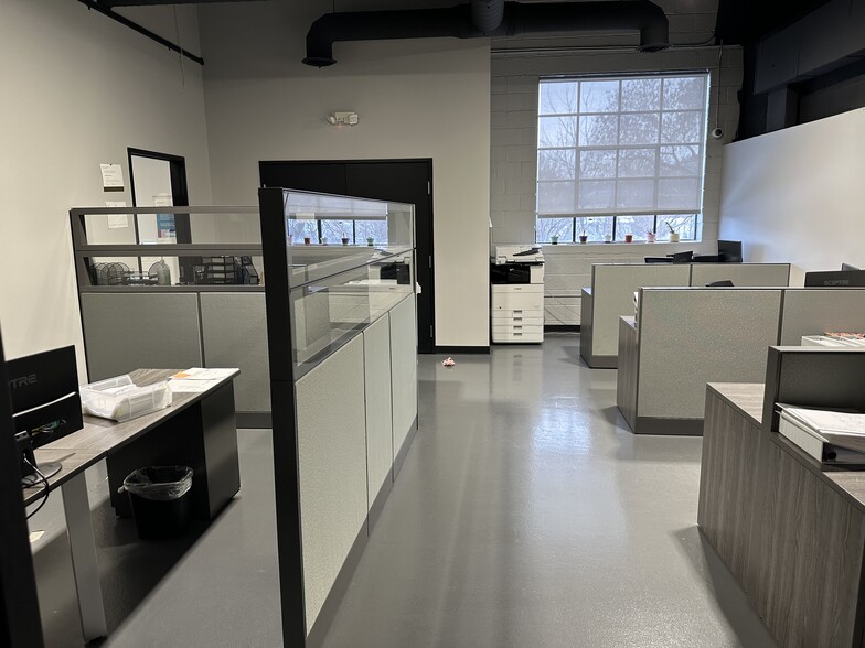 More Photos Of 815 Wildt St, Ann Arbor Warehouse For Lease