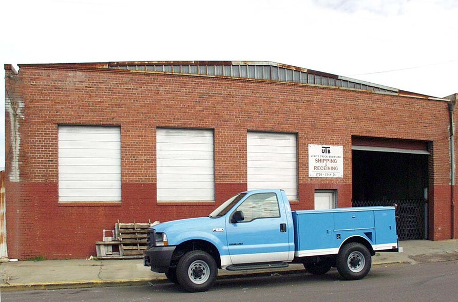More Photos Of 1726 15th St, Oakland Warehouse For Lease