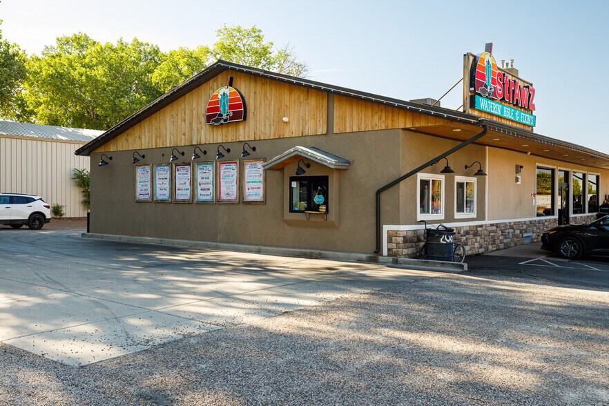 More Photos Of 1055 S Highway 89a, Kanab Service Station For Sale