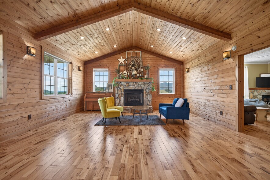 More Photos Of 639 Wagon Wheel Rd, Elk Creek Lodge Meeting Hall For Sale