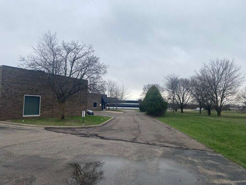 More Photos Of 3909 Research Park Dr, Ann Arbor Office For Lease