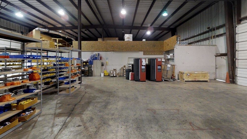 More Photos Of 3540 N Loop 1604 E, San Antonio Service For Lease