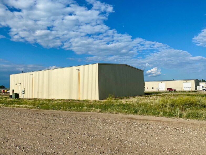 More Photos Of 401 5th Street SE, Tioga Industrial For Sale