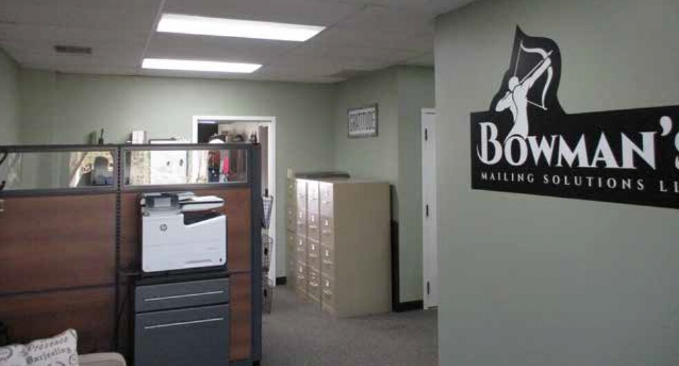 More Photos Of 410 Sovereign Ct, Ballwin Office For Sale