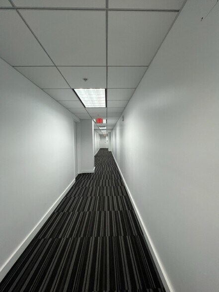More Photos Of 40 SW 13th St, Miami Office Residential For Lease