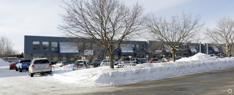 Primary Photo Of 3500-3518 Rue 1re, Longueuil Warehouse For Lease