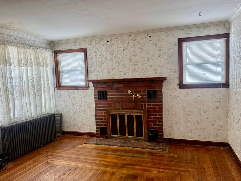 More Photos Of 374 Niles Cortland Rd SE, Warren Specialty For Sale