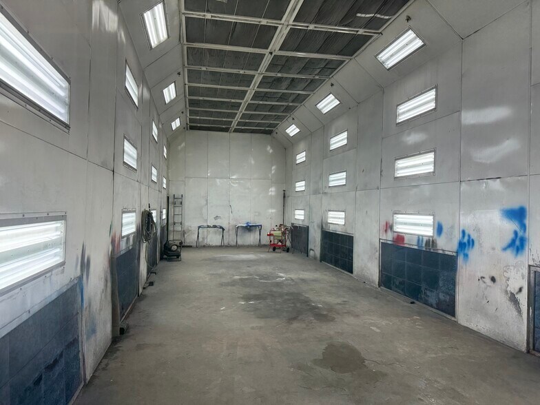 More Photos Of 2-16 Avenue C, Newark Warehouse For Lease