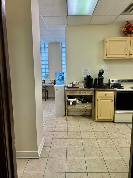 More Photos Of 333 E Ohio St, Indianapolis Medical For Lease