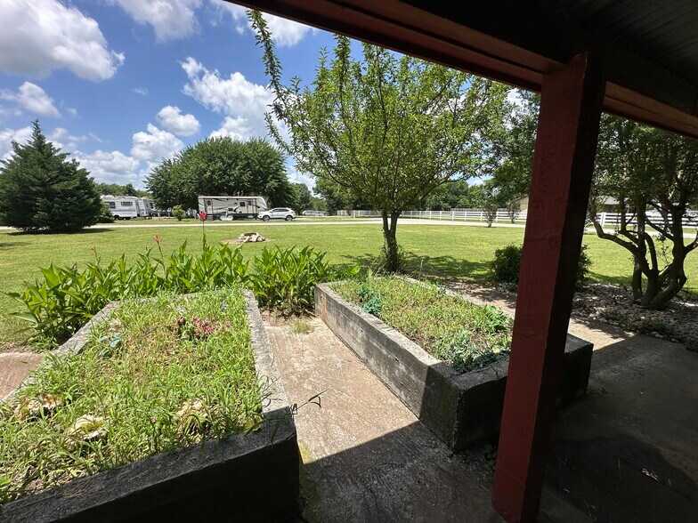 More Photos Of 2116 Highway 77 S, Davis Trailer Camper Park For Sale