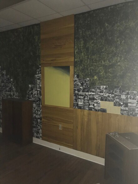 More Photos Of 337 Oak Ave, Spruce Pine Office For Lease