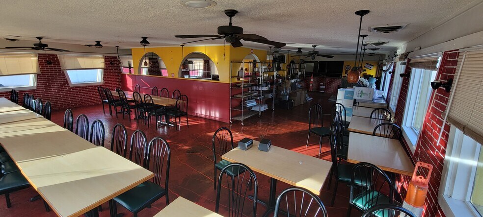 More Photos Of 2918 Bragg Blvd, Fayetteville Restaurant For Lease