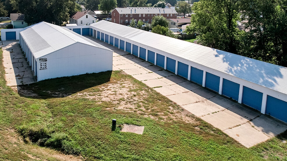 More Photos Of 300 29th St, South Sioux City Self Storage For Sale