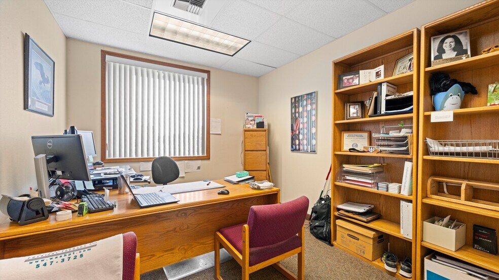More Photos Of 3807 W Court St, Pasco Office For Sale