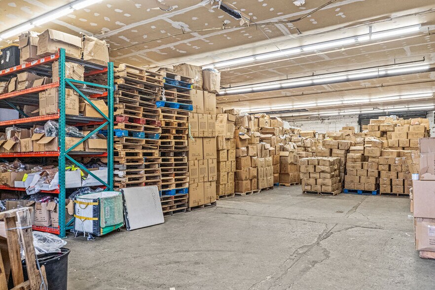 More Photos Of 15 N 15th St, Brooklyn Warehouse For Lease