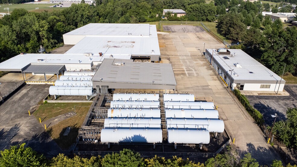 More Photos Of 21600 Drake Rd, Strongsville Warehouse For Sale