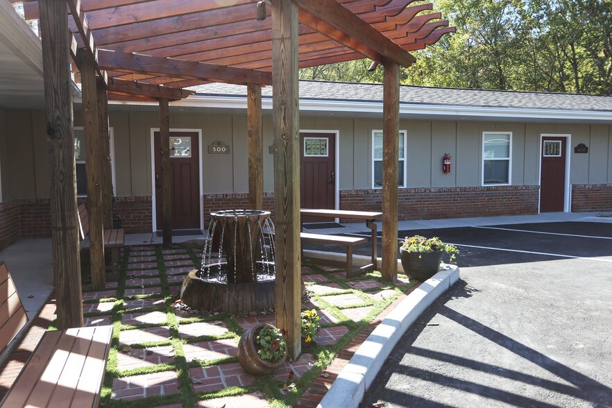 More Photos Of 6640 E Wilkinson Blvd, Belmont Office Residential For Lease