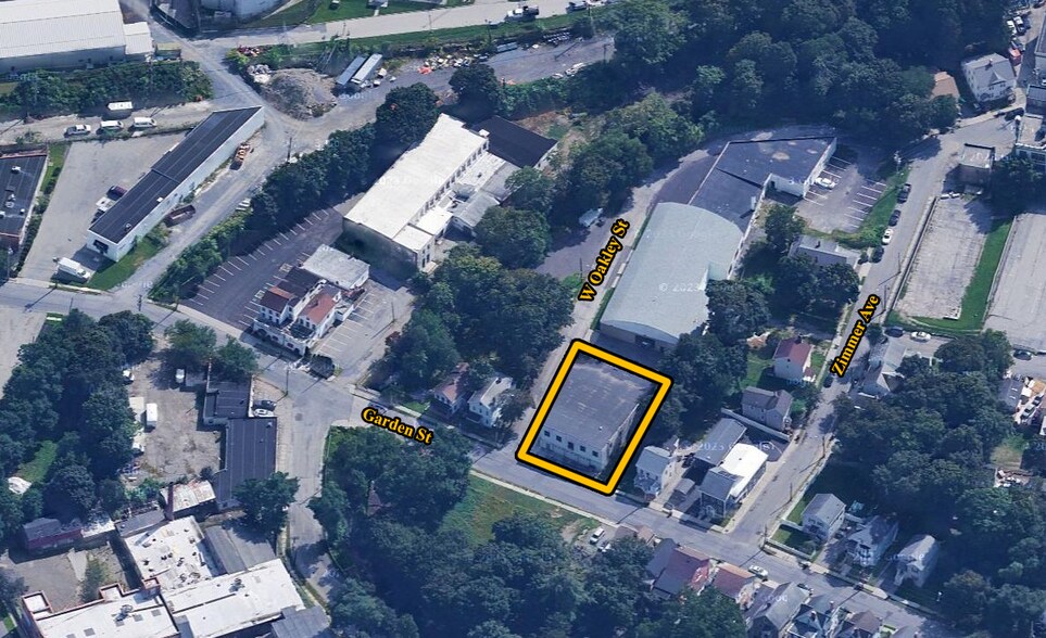 More Photos Of 143 Garden St, Poughkeepsie Distribution For Lease