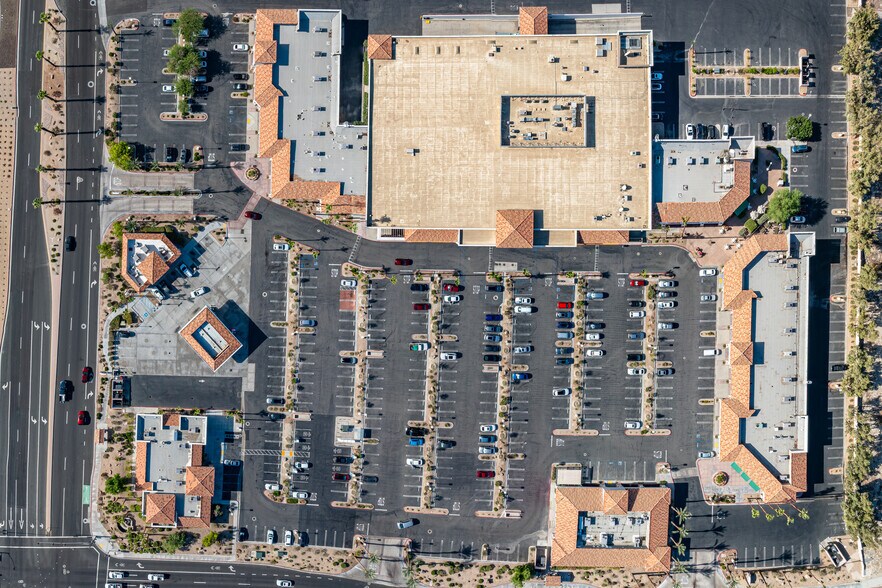 More Photos Of 36101 Bob Hope Dr, Rancho Mirage Unknown For Lease