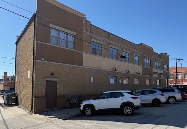 More Photos Of 6135 S Archer Rd, Summit Office For Lease