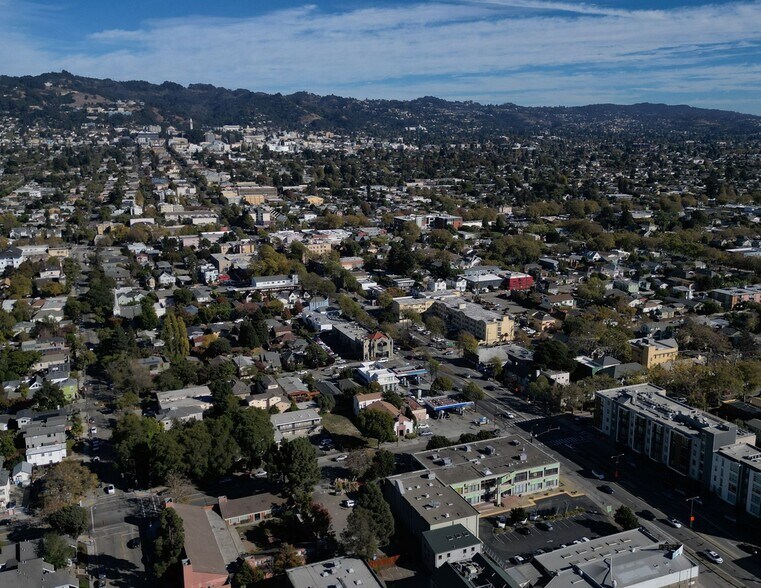 More Photos Of 1917 6th St, Berkeley Apartments For Sale