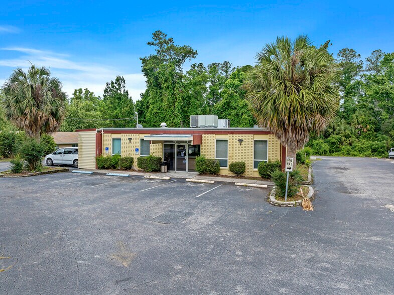 More Photos Of 1226 SW Main Blvd, Lake City Medical For Sale