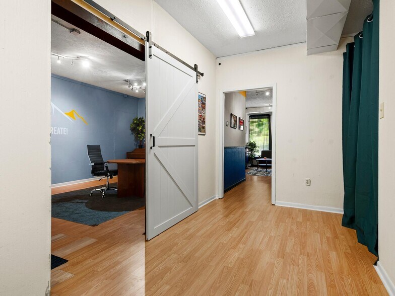 More Photos Of 745 Carl Eller Rd, Mars Hill Freestanding For Lease