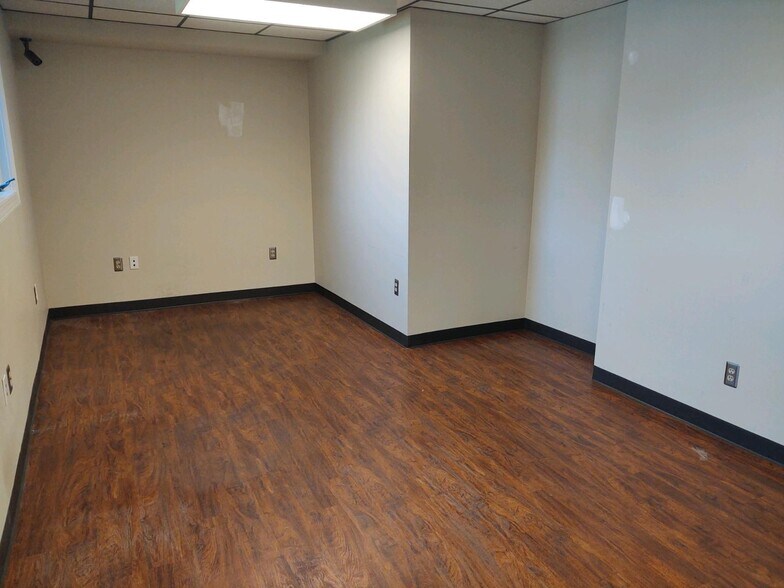 More Photos Of 195 Willow St, Reinholds Medical For Lease