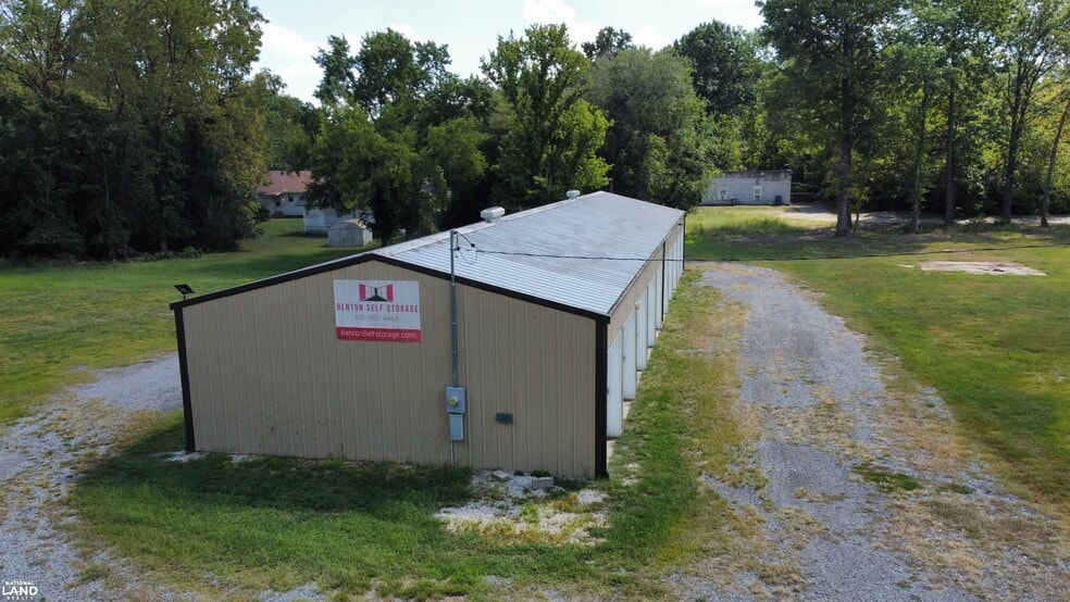More Photos Of 400 S Wilson St, Benton Self Storage For Sale
