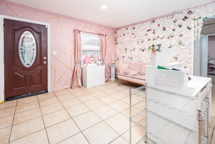 More Photos Of 6215 Claret Dr, Jacksonville Office Residential For Sale