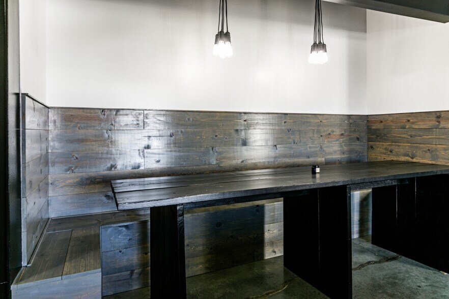 More Photos Of 4383 Forestdale Dr, Park City Warehouse For Lease