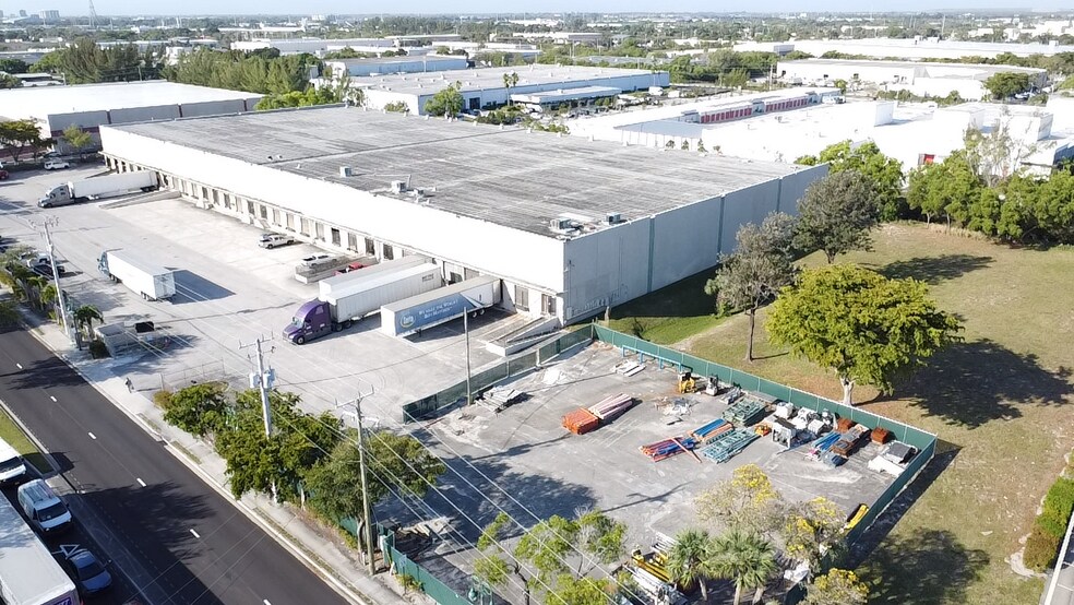 More Photos Of 2001 Australian Ave, Riviera Beach Warehouse For Lease