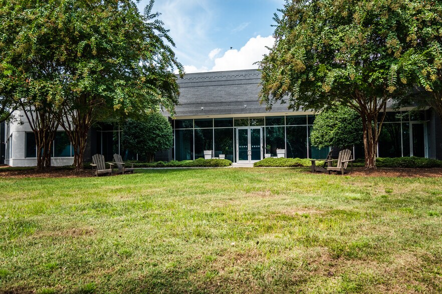 More Photos Of 11560 Great Oaks Way, Alpharetta Unknown For Lease