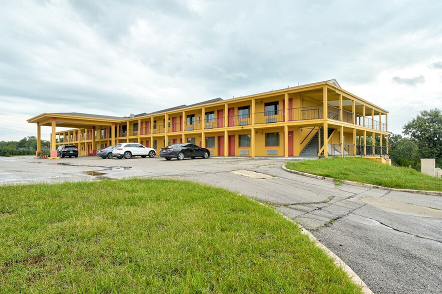 More Photos Of 1400 NE 63rd St, Oklahoma City Hotel For Sale