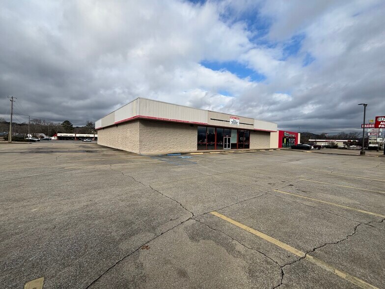 More Photos Of 2639 W Meighan Blvd, Gadsden Freestanding For Lease