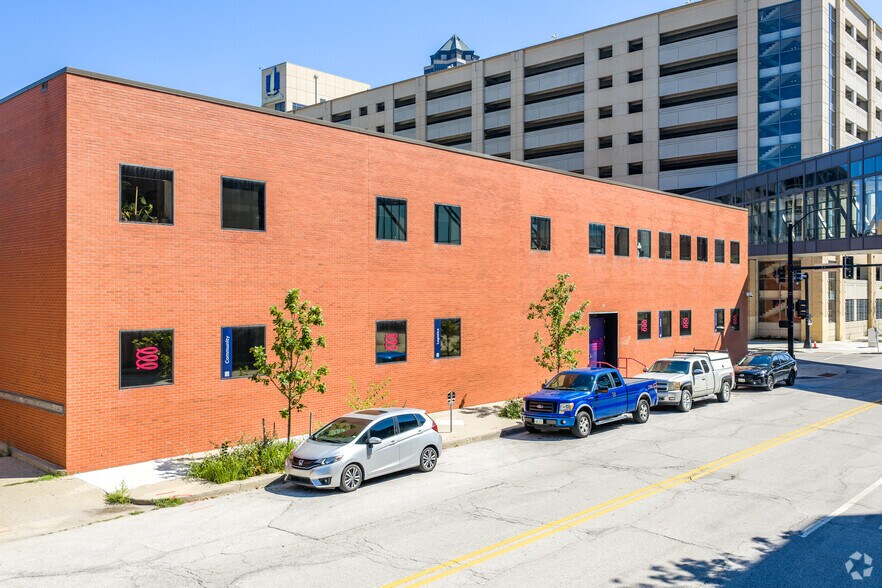 More Photos Of 204 12th St, Des Moines Office For Lease
