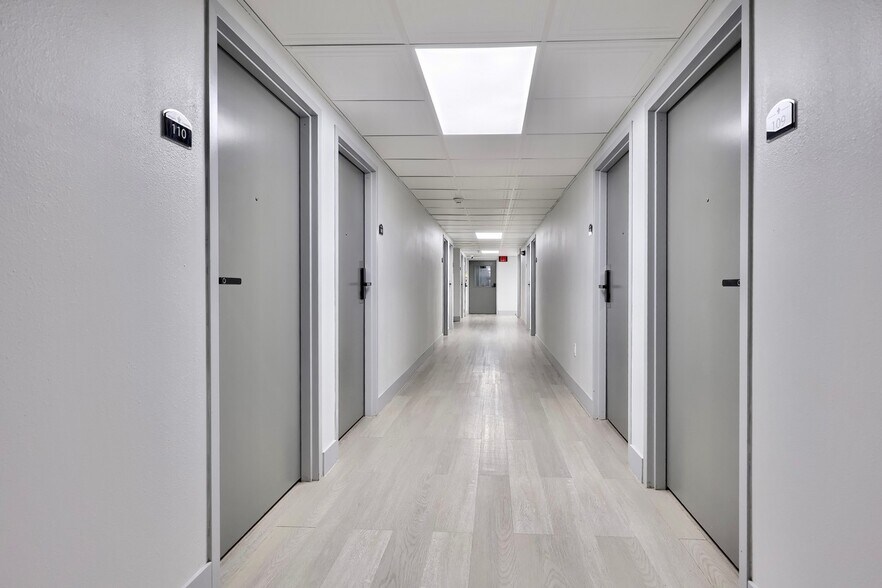 More Photos Of 2140 Lincoln Hwy E, Lancaster Hotel For Sale