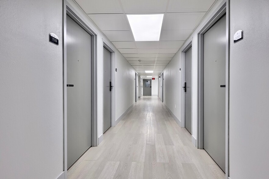 More Photos Of 2140 Lincoln Hwy E, Lancaster Hotel For Sale
