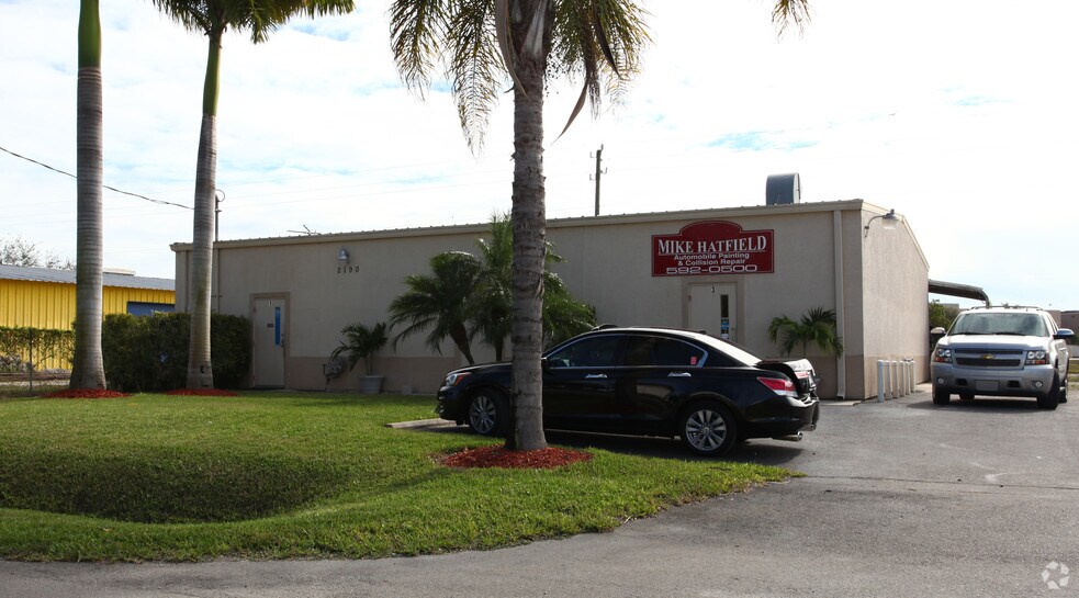 Primary Photo Of 2190 Corporation Blvd, Naples Service For Lease