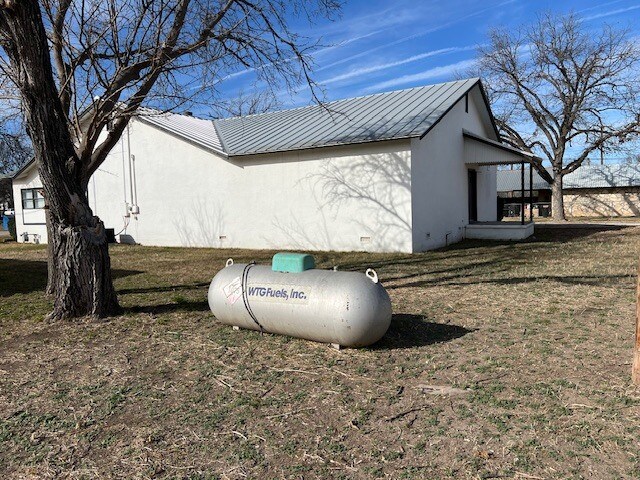 More Photos Of 902 Bevans St., Menard Freestanding For Sale