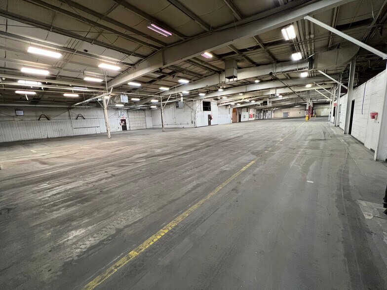 More Photos Of 1874 S Pioneer Rd, Salt Lake City Manufacturing For Lease