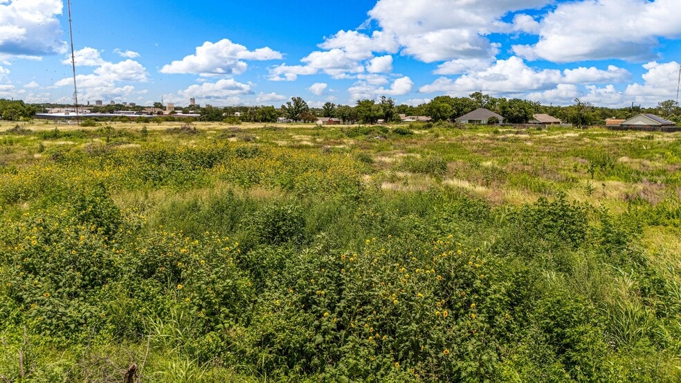 More Photos Of To Be Determined N 18th Street, Waco Land For Sale