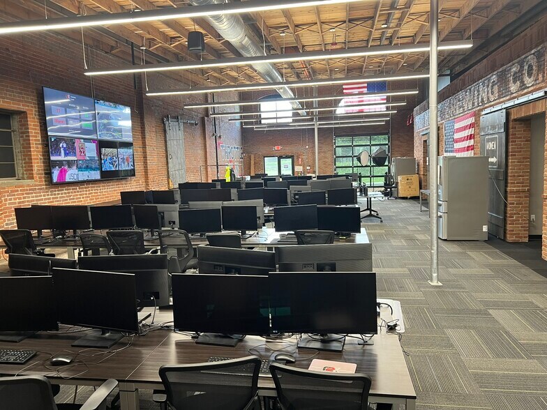 More Photos Of 930 Daly St, Indianapolis Loft Creative Space For Lease