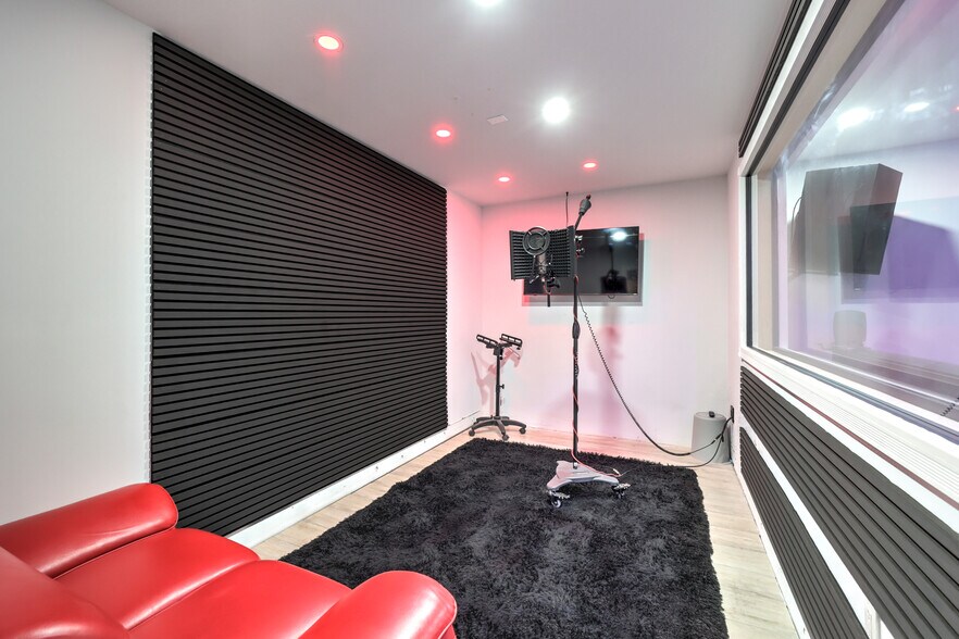 More Photos Of 621 S 10th St, Las Vegas Loft Creative Space For Sale