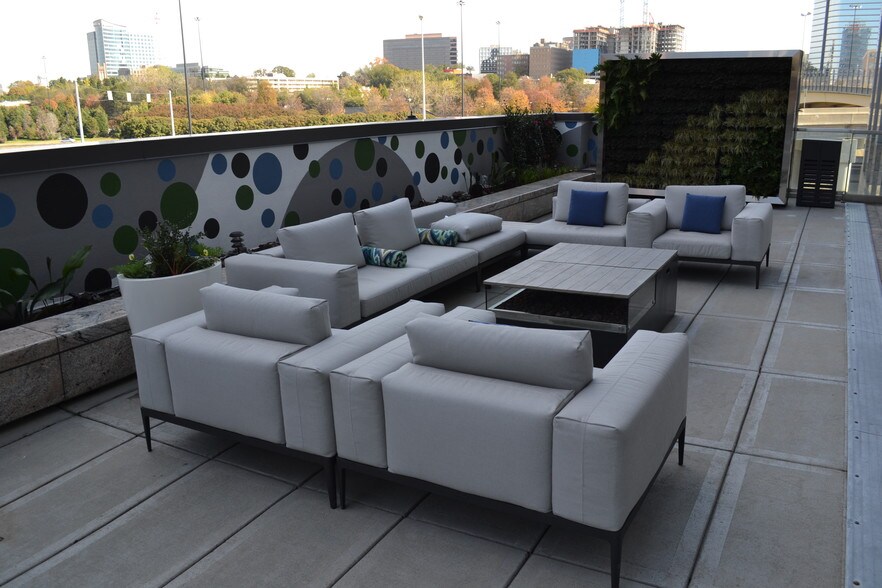 More Photos Of 171 17th St Nw, Atlanta Office For Lease