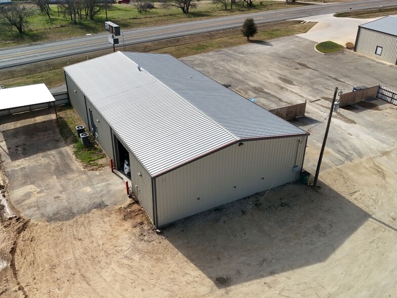 More Photos Of 1511 S Graham St, Stephenville General Retail For Sale