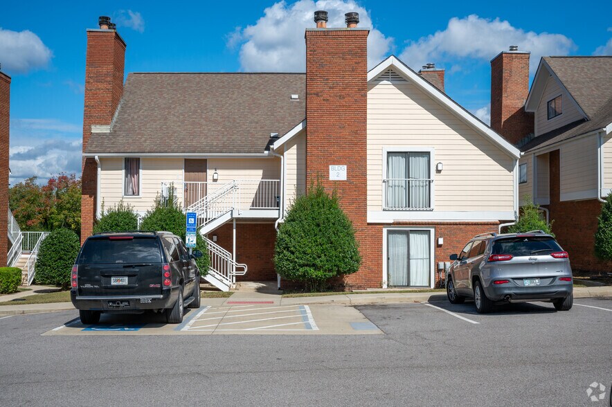 More Photos Of 3 Greenhill Pky, Birmingham Apartments For Sale