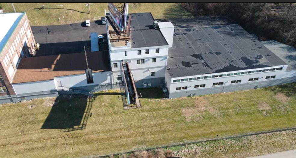 More Photos Of 2331 Terhune Aly, Cincinnati Warehouse For Lease