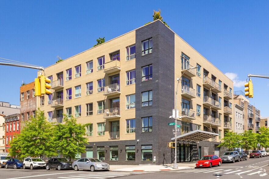 More Photos Of 73 Montrose Ave, Brooklyn Apartments For Lease