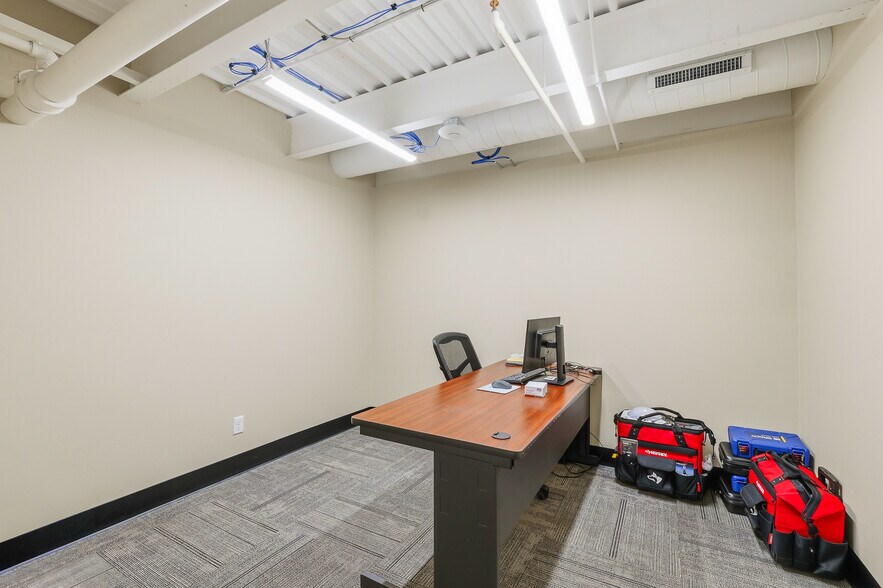 More Photos Of 424 E Oshkosh St, Ripon Manufacturing For Sale